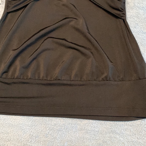 Size xs yoo n me top. Tie around neck. V neck - Picture 2 of 6